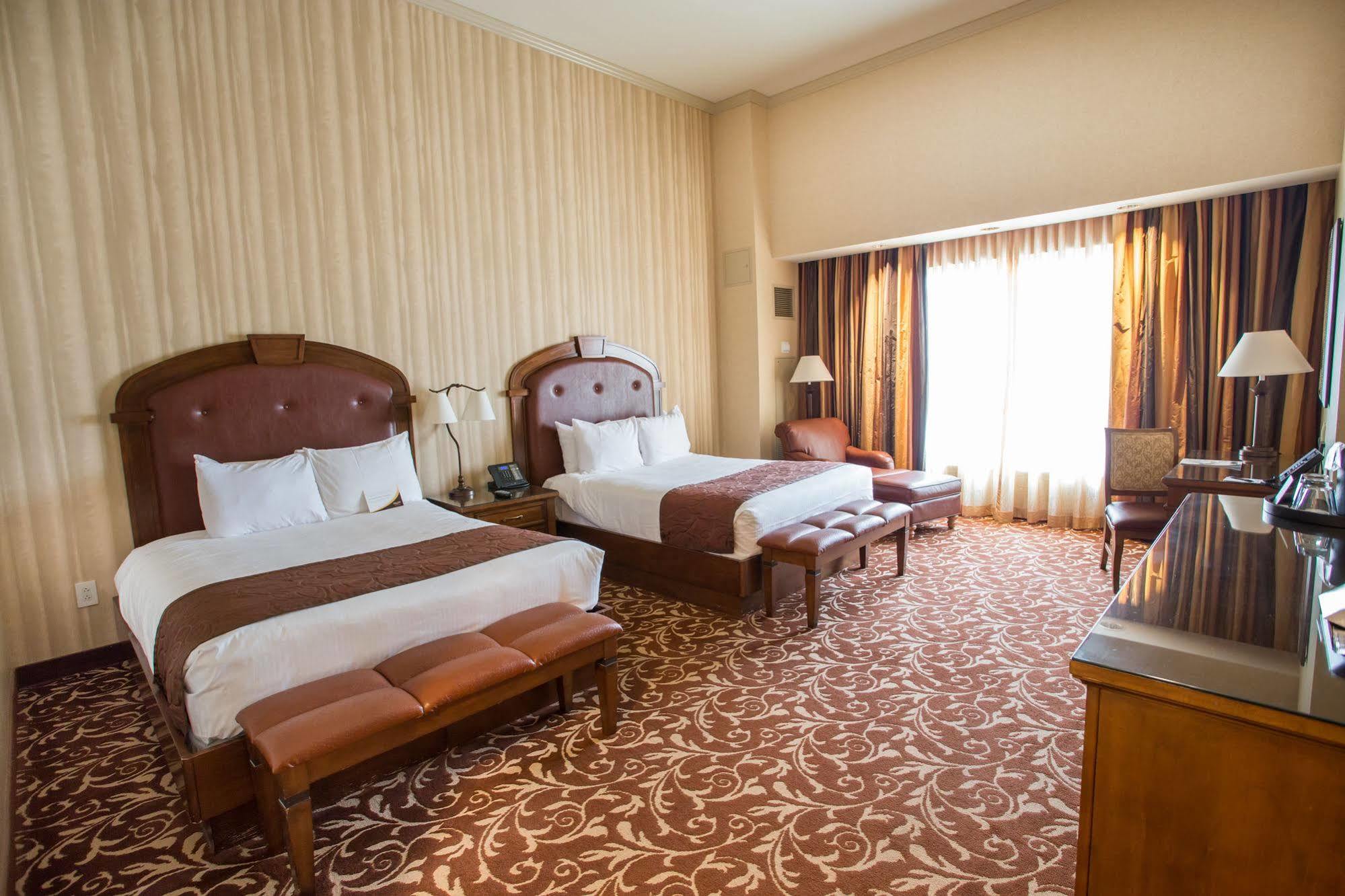 Argosy Casino Hotel & Spa Riverside Extérieur photo